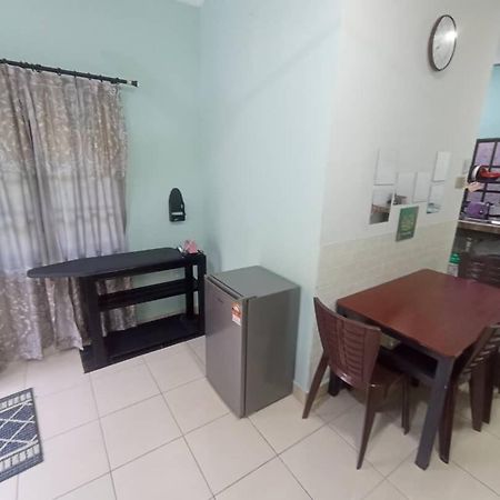 Homestay Sri Ladang Kuala Terengganu Exterior photo